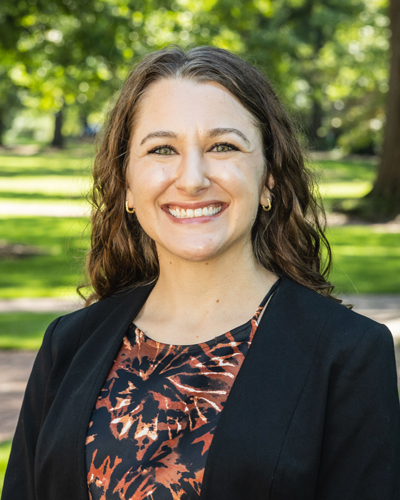 Courtney Meyer headshot